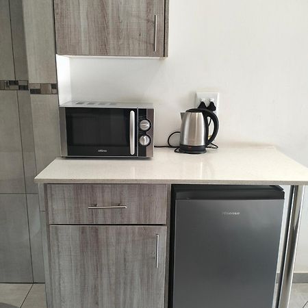 Sunrise Boutique Hotel Witbank Esterno foto