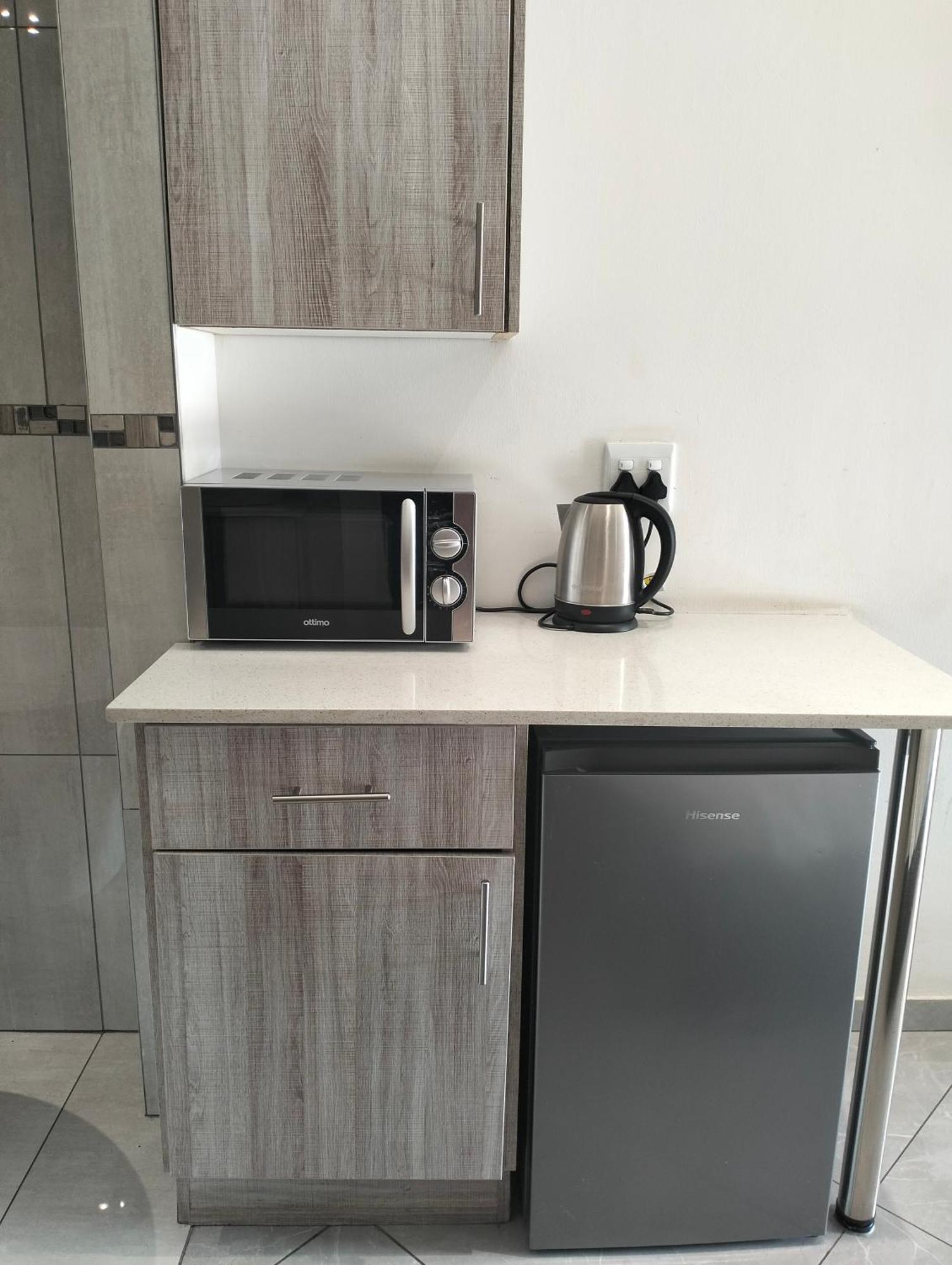 Sunrise Boutique Hotel Witbank Esterno foto
