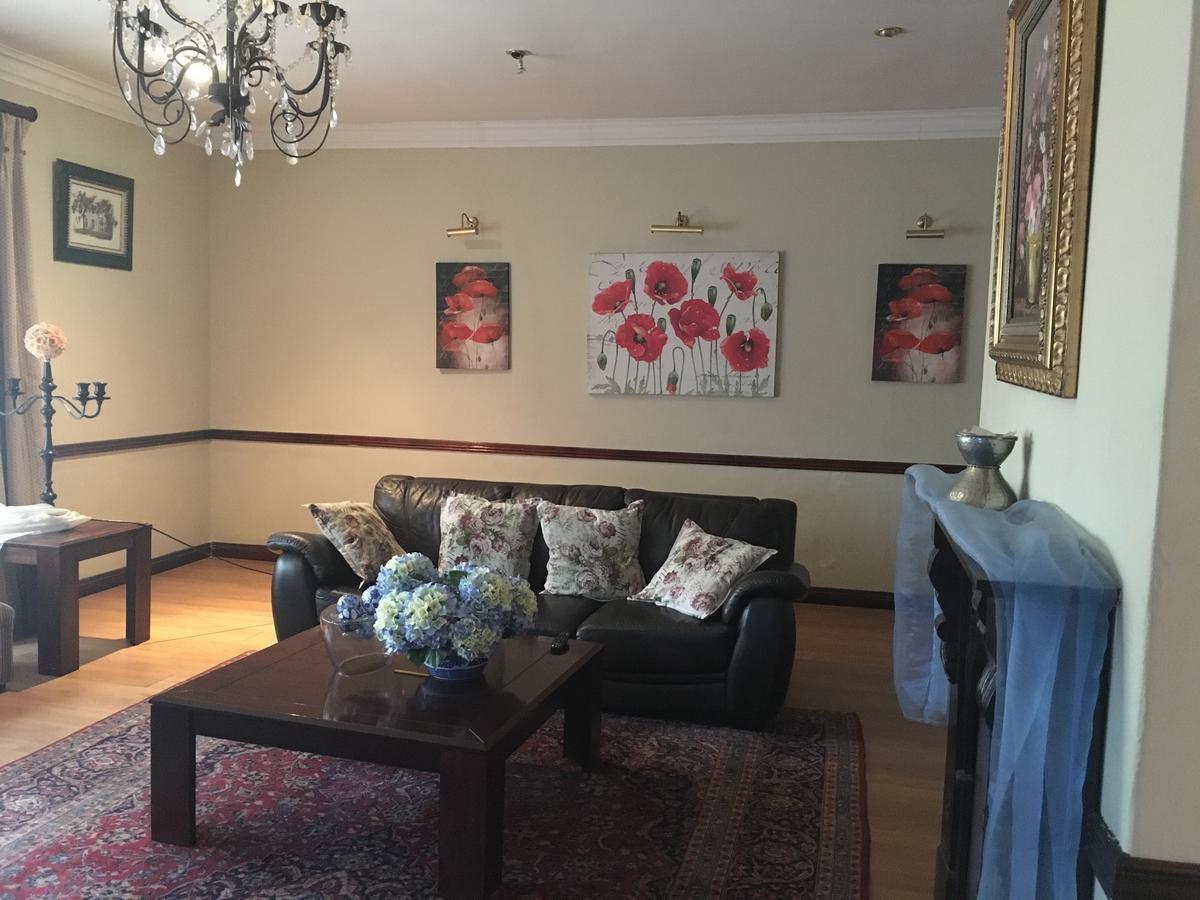 Sunrise Boutique Hotel Witbank Esterno foto