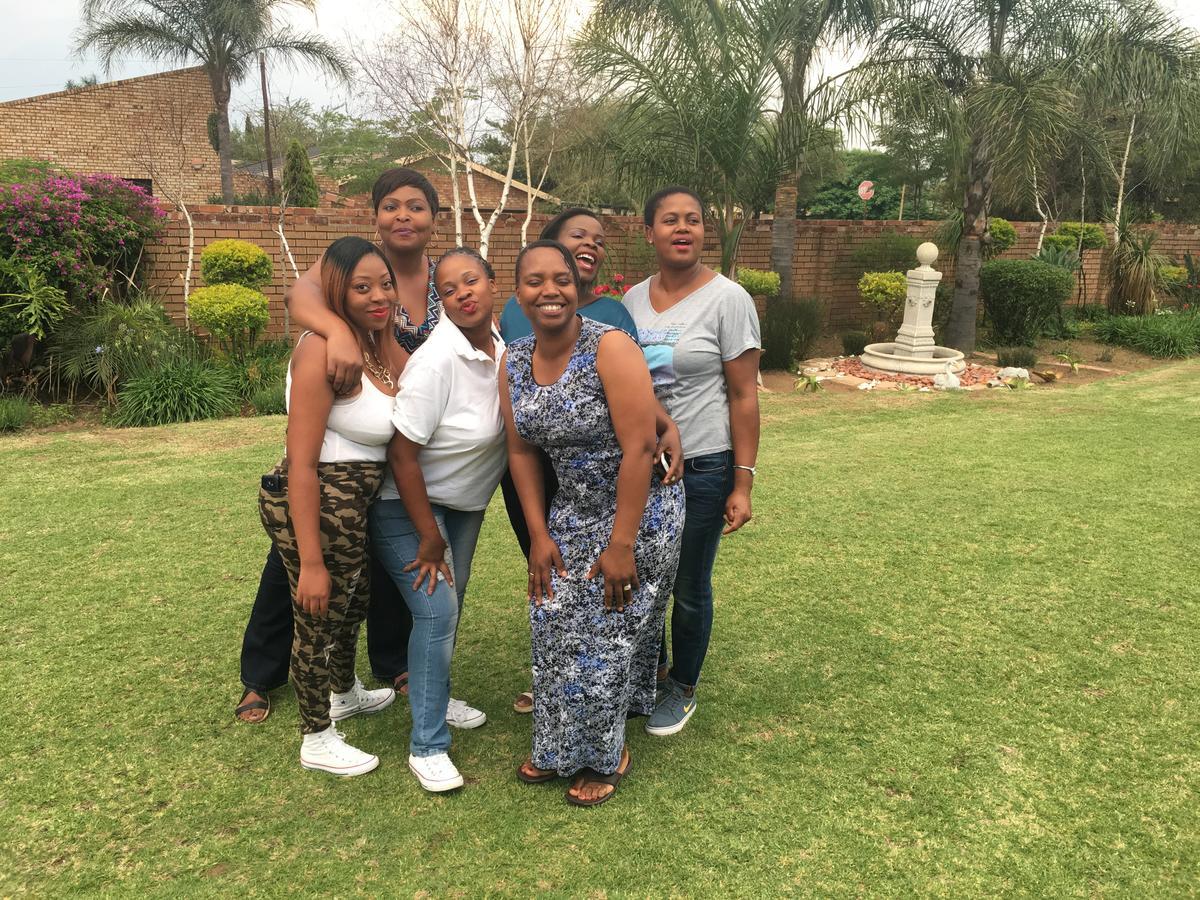 Sunrise Boutique Hotel Witbank Esterno foto