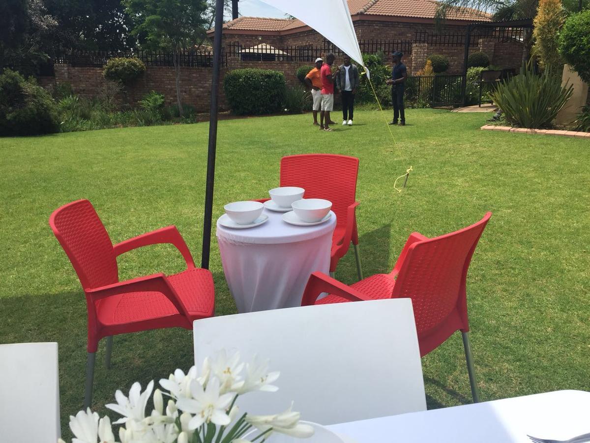 Sunrise Boutique Hotel Witbank Esterno foto