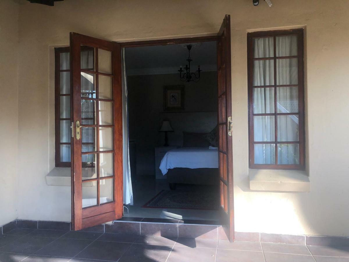 Sunrise Boutique Hotel Witbank Esterno foto